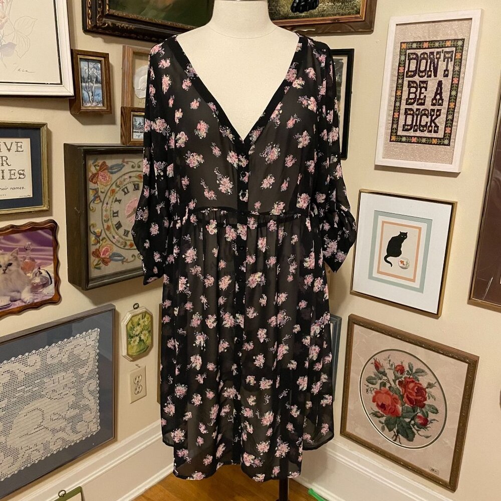 Torrid Womens Black/Pink Floral V-Neck Sheer Chiffon Dress with Pockets Size 2